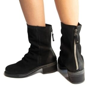 OTBT “Fernweh” Black Leather Mid‑Calf Combat Moto Stacked Heel Zip Boots – W 8